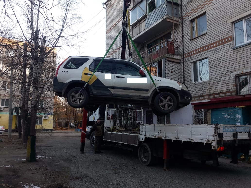 Арест авто снова помог должнику вспомнить про неоплаты за ЖКУ ООО «Амурские  коммунальные системы»